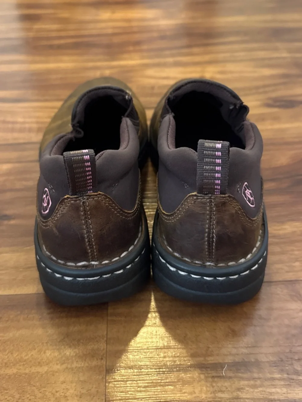 Ariat Women’s Traverse Distressed Brown Leather Slip-On Casual Shoes 8B Gorpcore